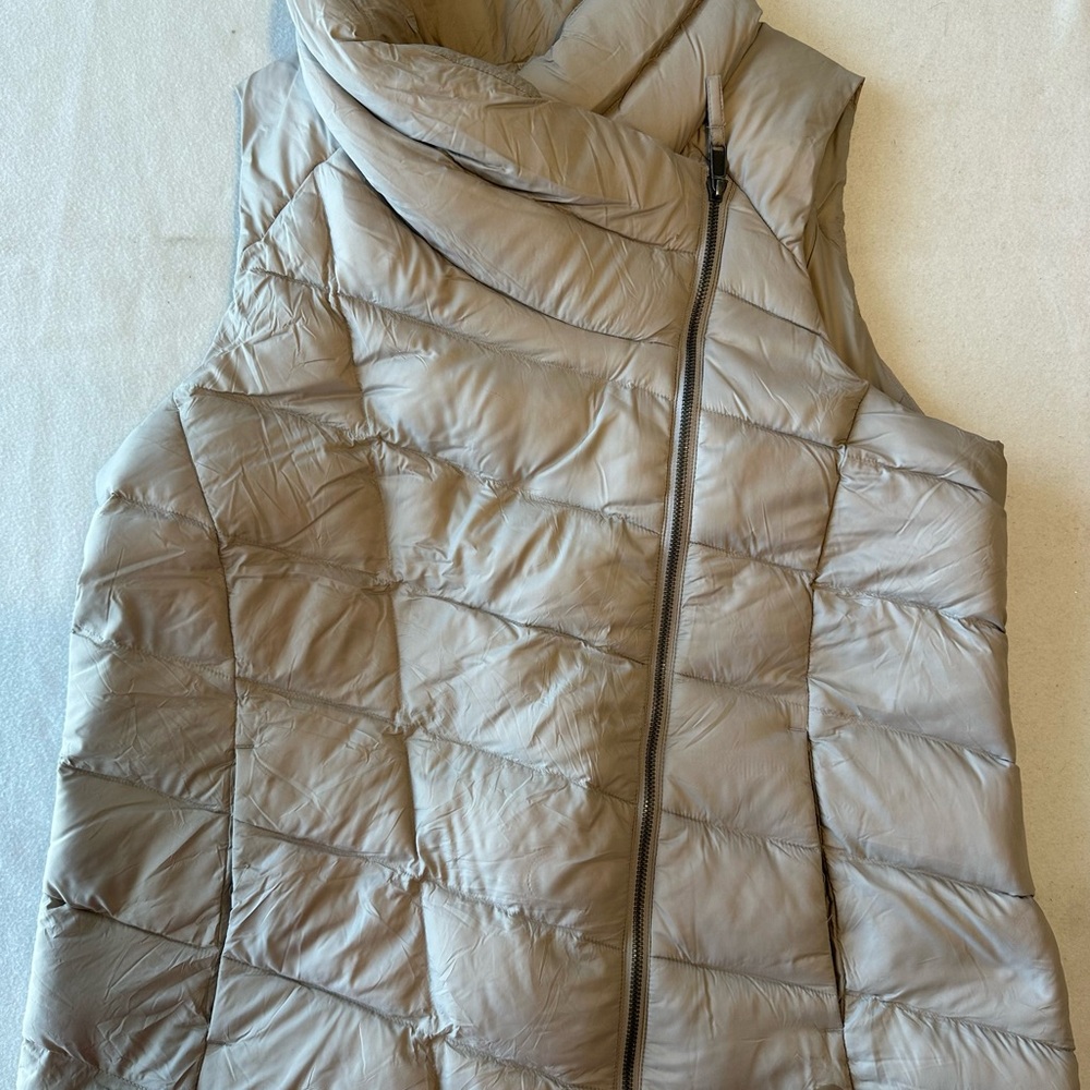 L.L. Bean Women's Light Puffer Vest